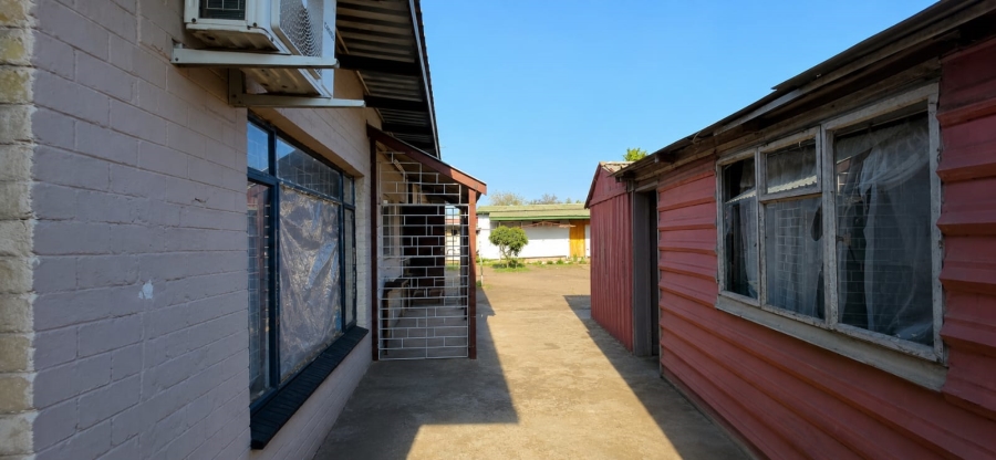 8 Bedroom Property for Sale in Rustenburg Central North West